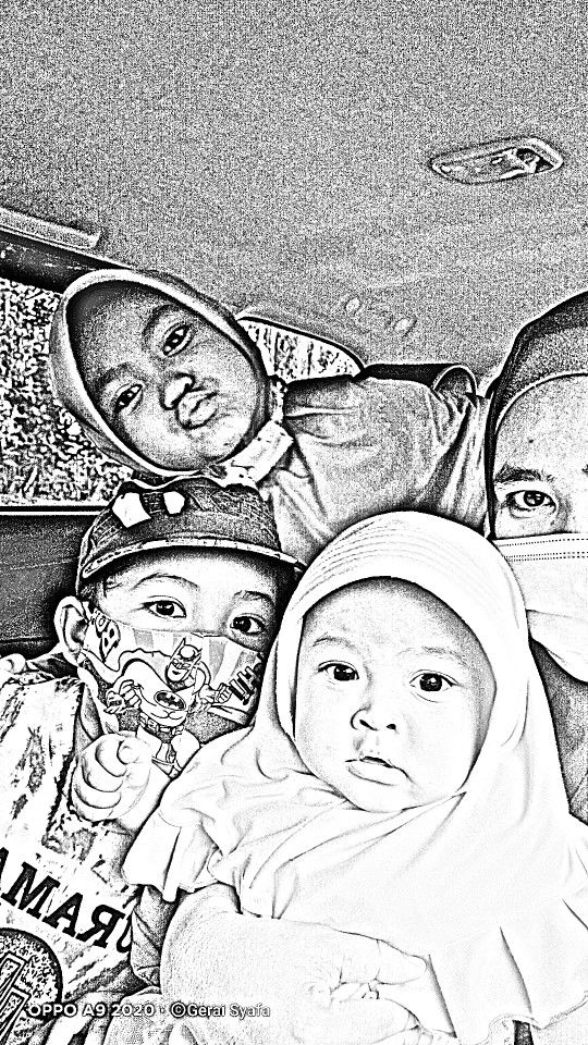 emilia farida profile icon