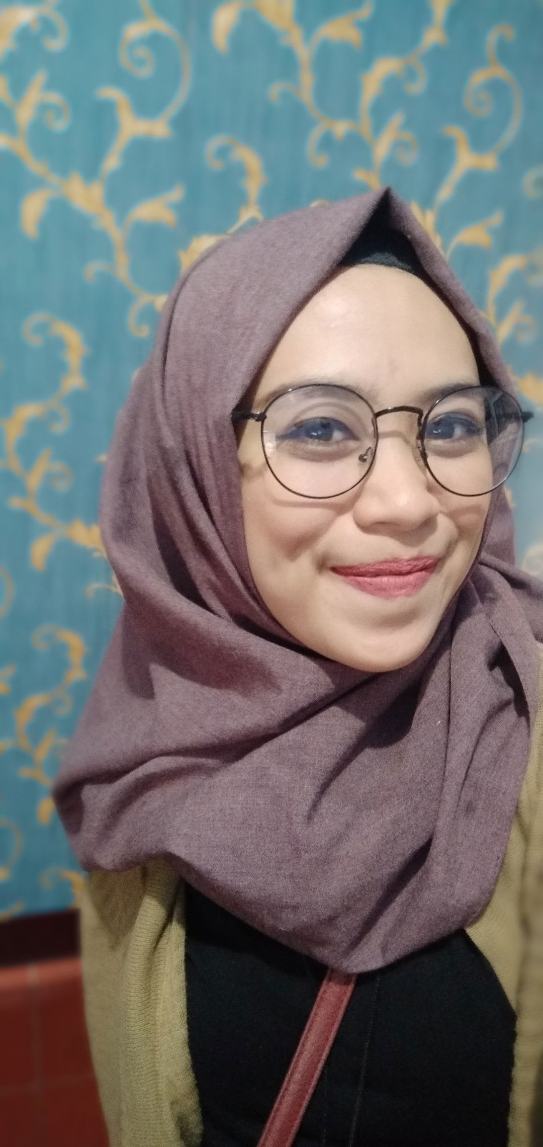 Yuli Listayani profile icon