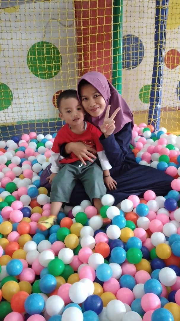 Lily Maulidah profile icon