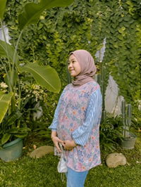 Refina Herlyani profile icon