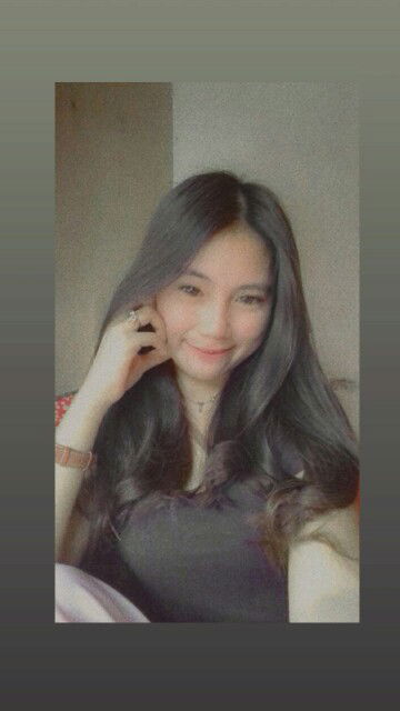 Nina Apriliani profile icon