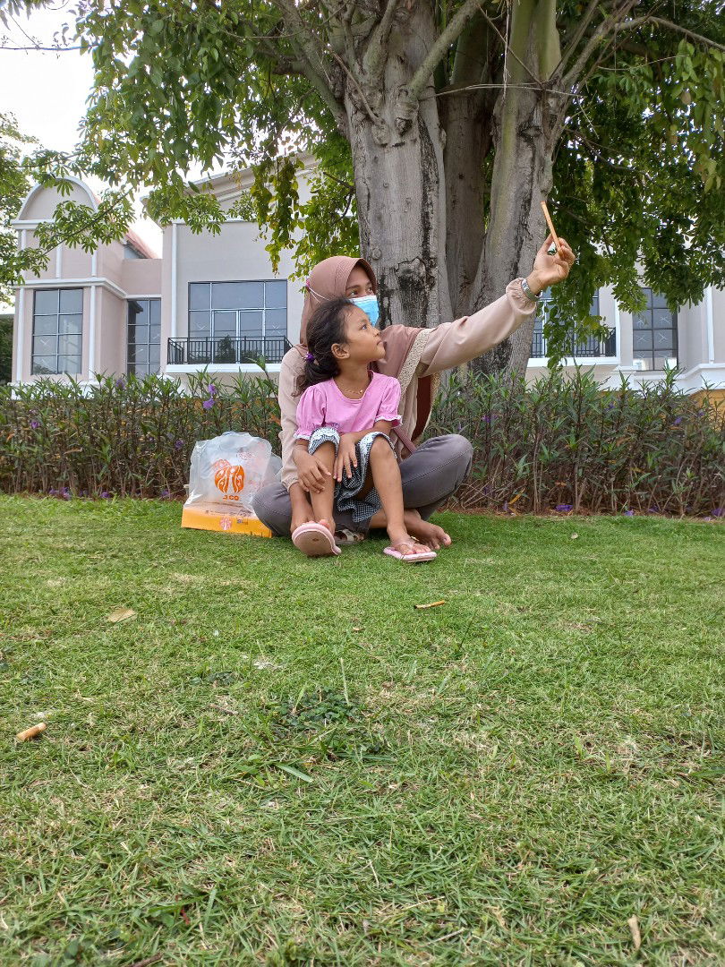 Eka Setiawati profile icon