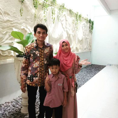 Indri Astuti profile icon