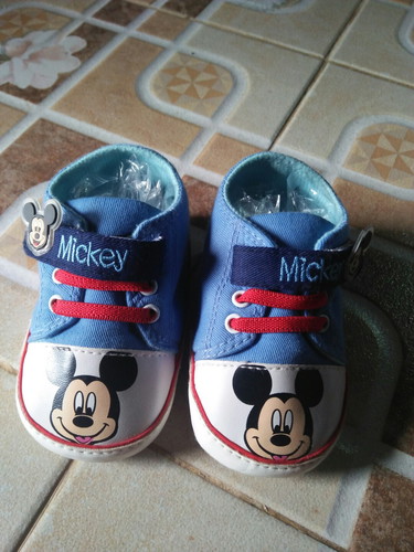 รองเท้าเด็ก