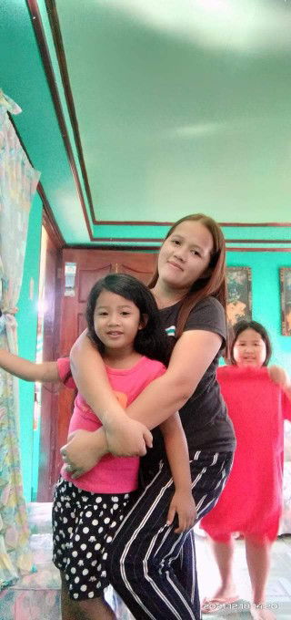 roselyn sarino profile icon