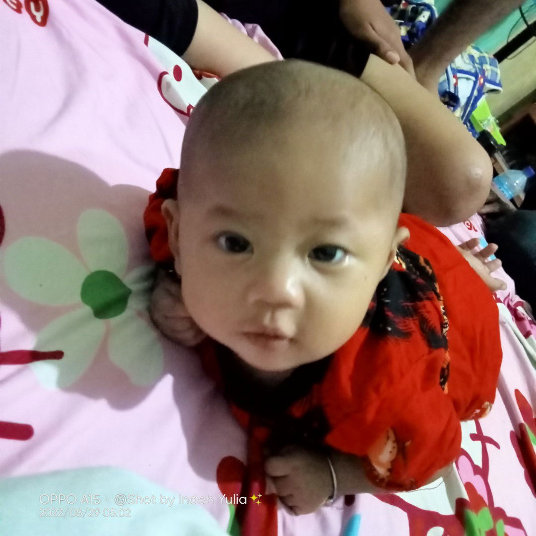 indah yulia profile icon