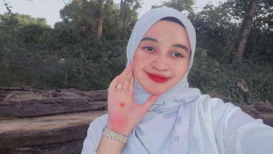 SarahShkh profile icon