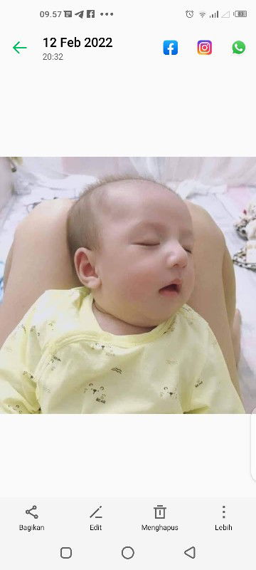 Tuti Alawiyah Amini profile icon