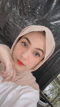 Syafira Alhaddad profile icon
