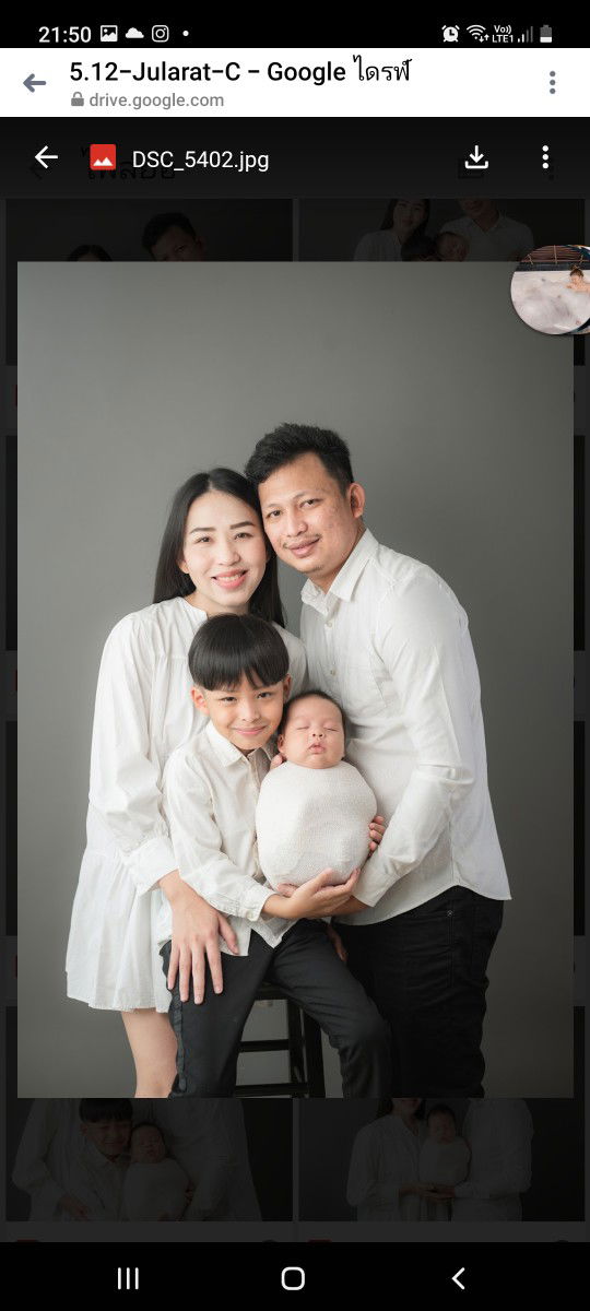 Jularat Laoklom profile icon