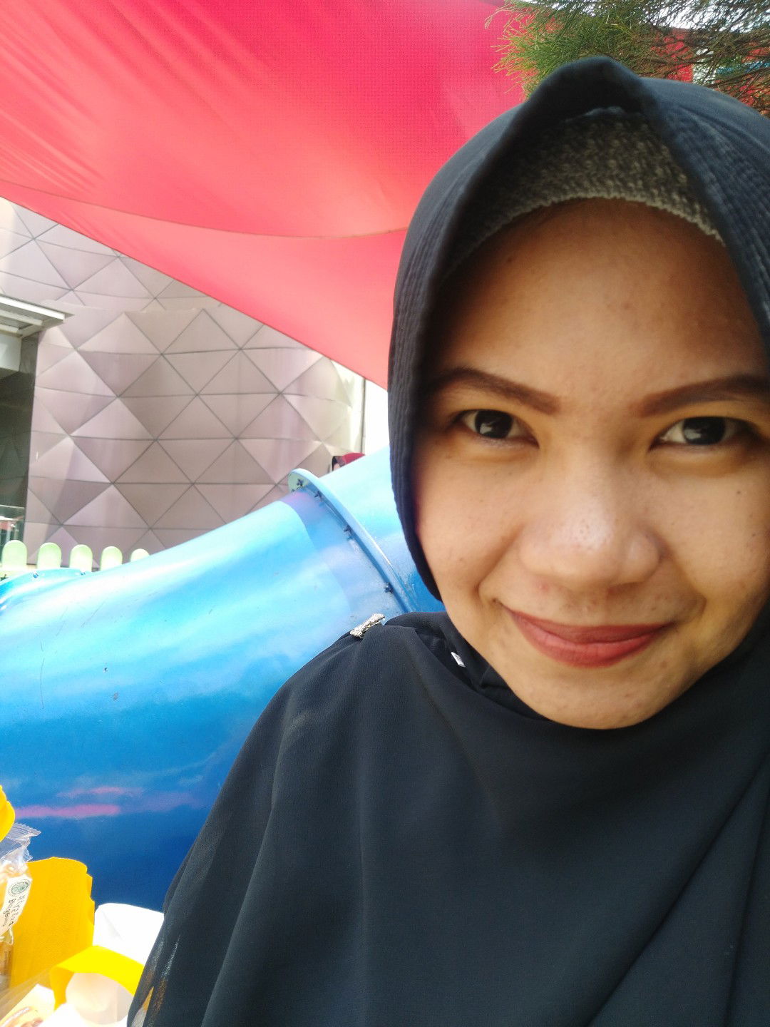 suci nurkiftia profile icon