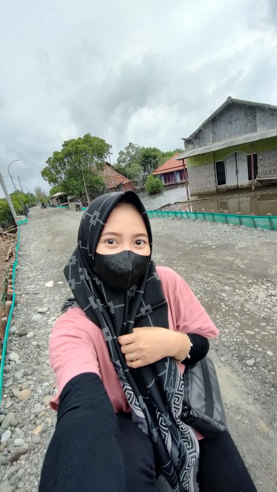 Ikha  ulfiatul Aula profile icon