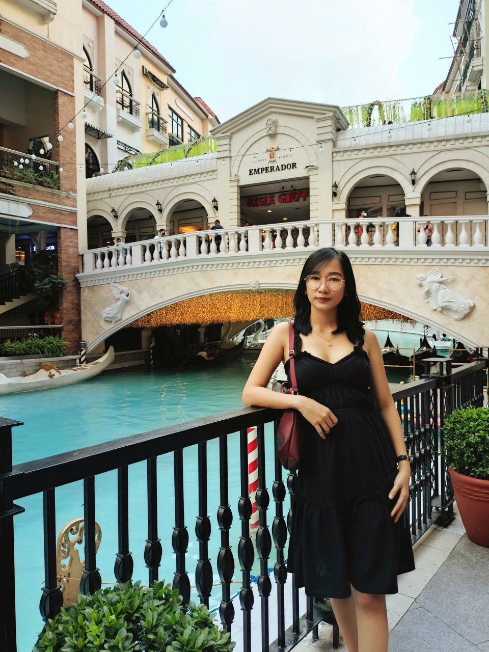 URS-Lucky Rochelle Bonso profile icon