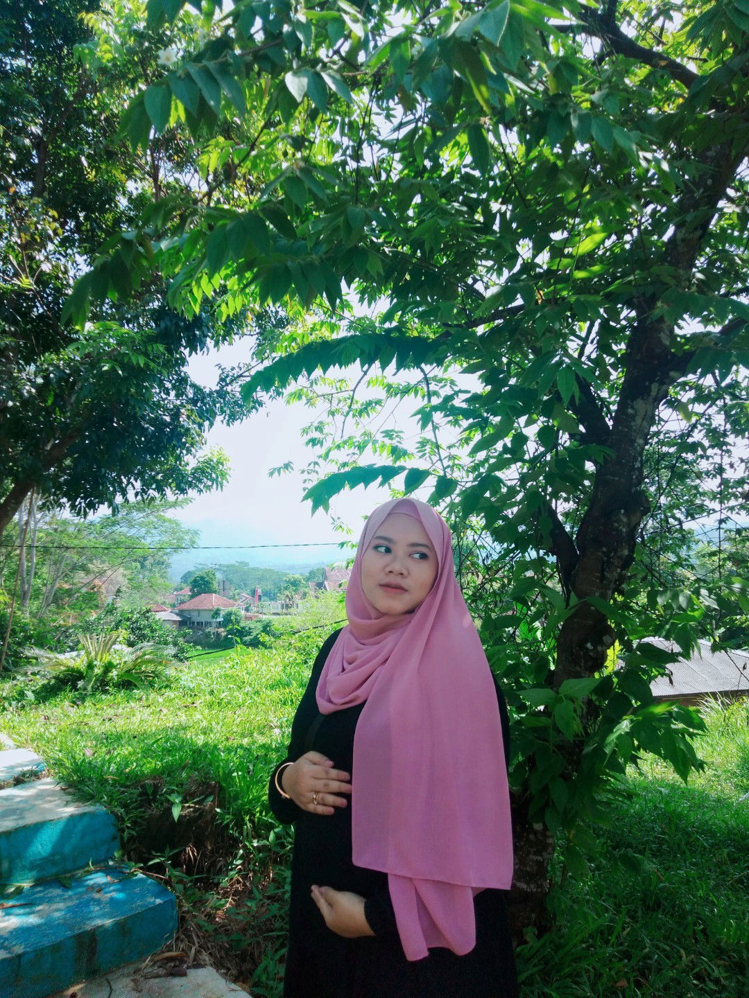 Ayu Ratnasari profile icon