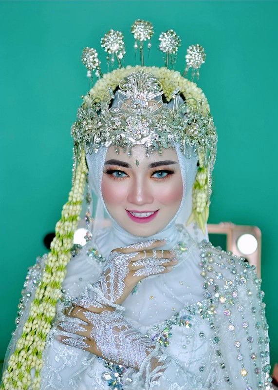 Ayu Dwi Lestari profile icon