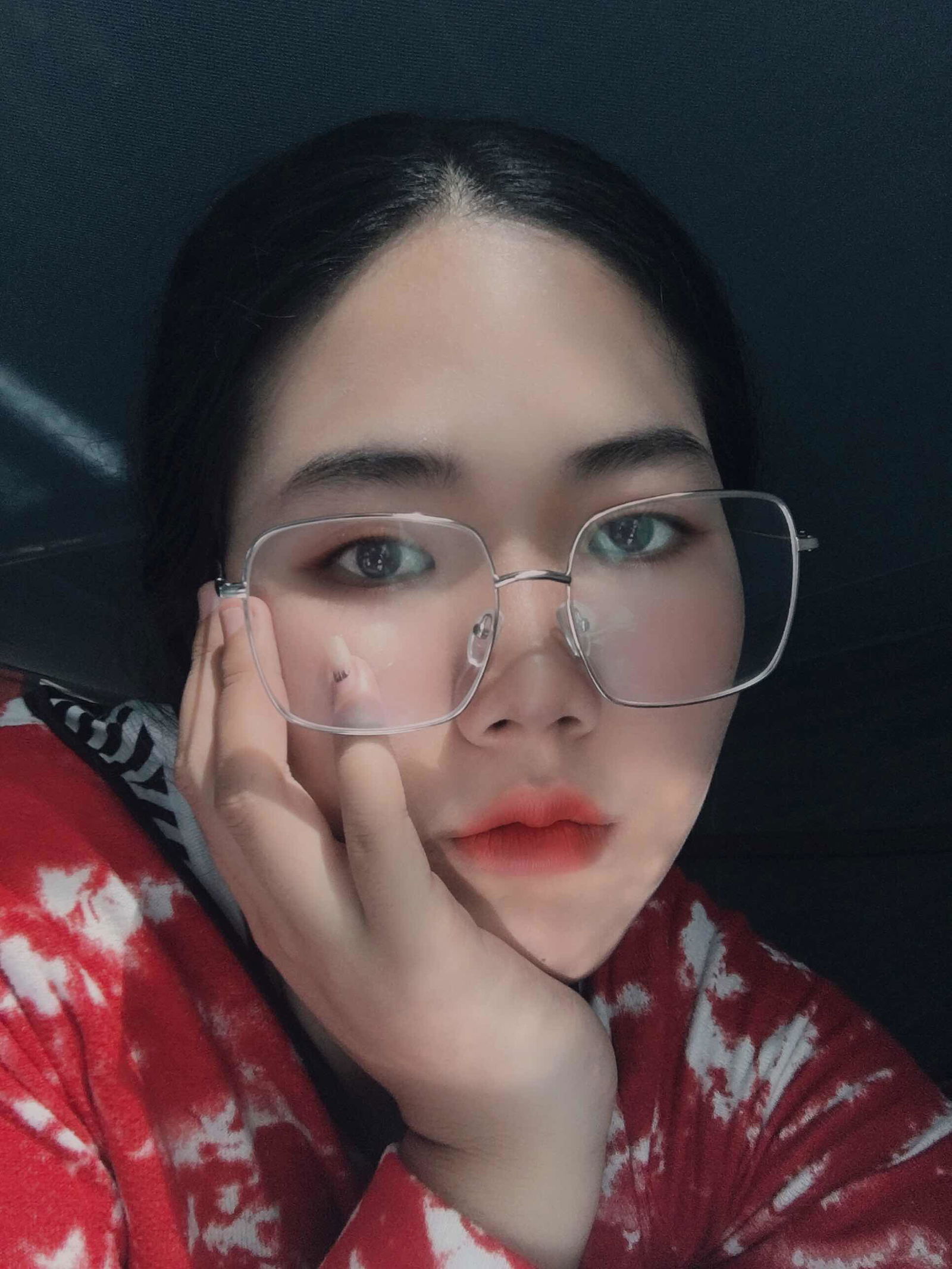 Oom Chatchanikul profile icon