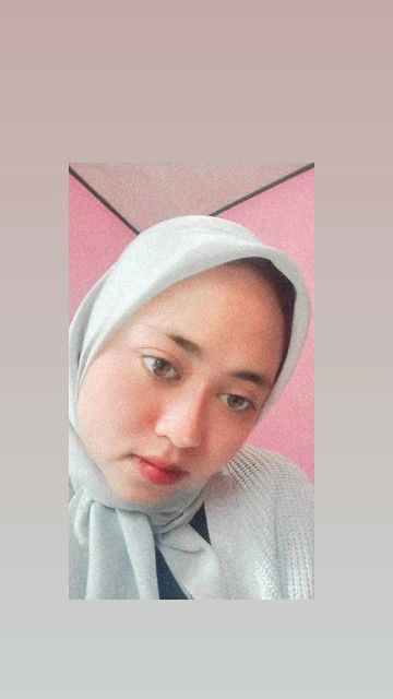 Indah khoirotunnisa profile icon