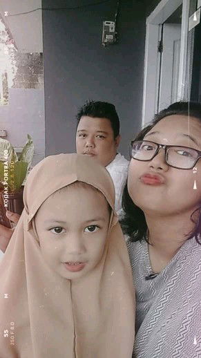 Maudy Nur safitri profile icon