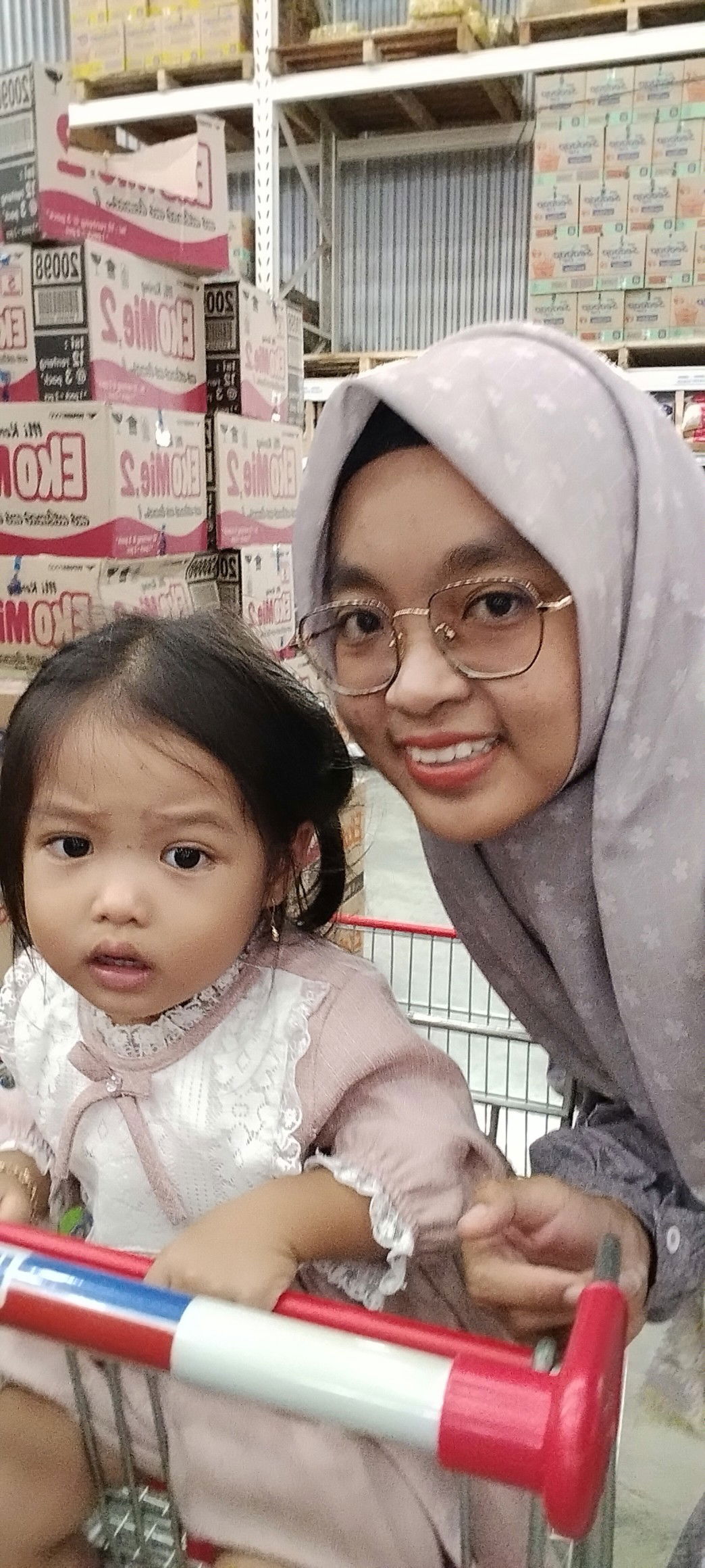 Putri Pratiwi profile icon