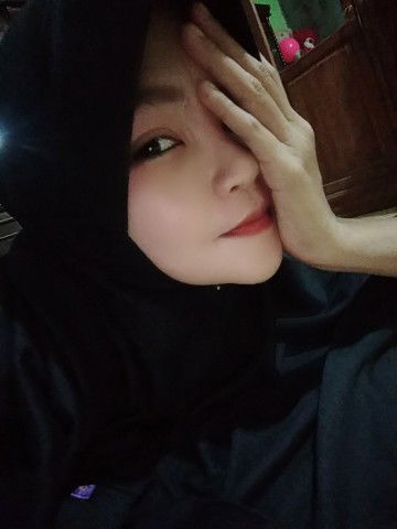 Mom's Risya profile icon