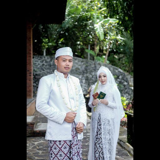 Agnes Fitria profile icon