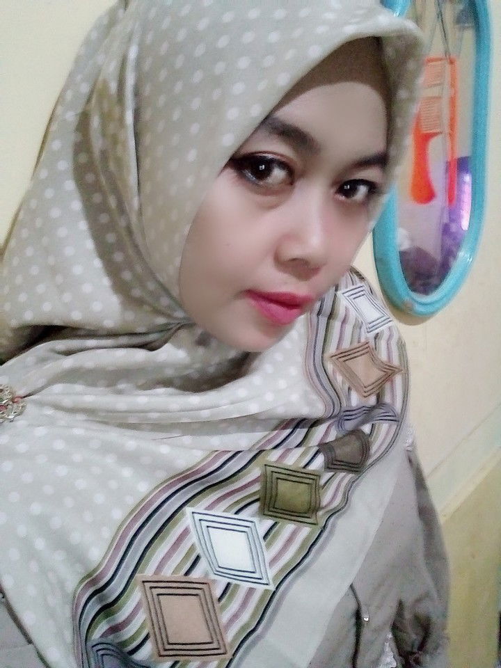 Lina Holina profile icon