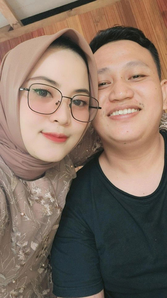 Titi purnamasari profile icon