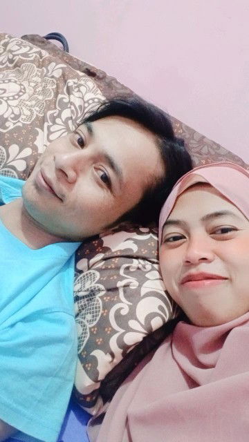 Siti Sholihat profile icon