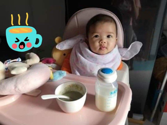 มื้ออาหารลูกสาว 5 เดือน