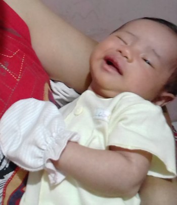 senyum manis