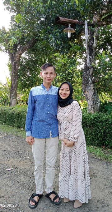 Ratih Dwi Hastari profile icon