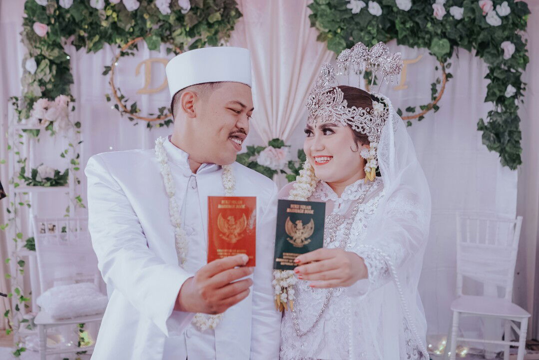 indah yuliandini profile icon