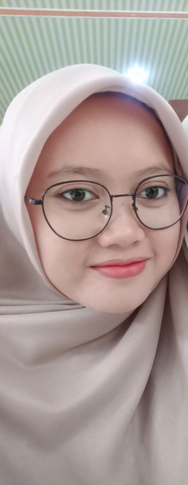 Farida itsnaini shubhana profile icon