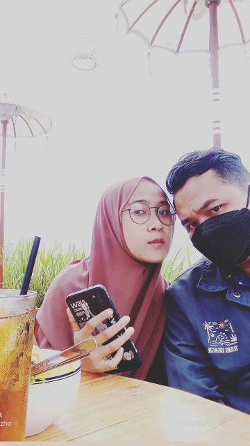 Yulia Zhe profile icon