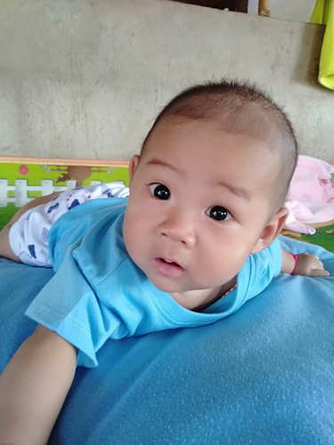 ลูกชาย5เดือนครึ่งหายใจครืดคราดหรือมีปัญหาเกี่ยวกับระบบทางเดินหายใจนอนห้องแอร์ได้ไหมค่ะ จะเป็นอะไรไหมเพราะปกติแล้วเคยนอนกับพัดลมอ่ะค่ะ