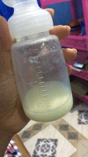 Debay udah dua bulan lebih 9hari, asiku rembes trus tak pompa keluarnya segini. Apa perlu tambahan susu formula ya bun ??? Si ibu nyata in buat beli ?