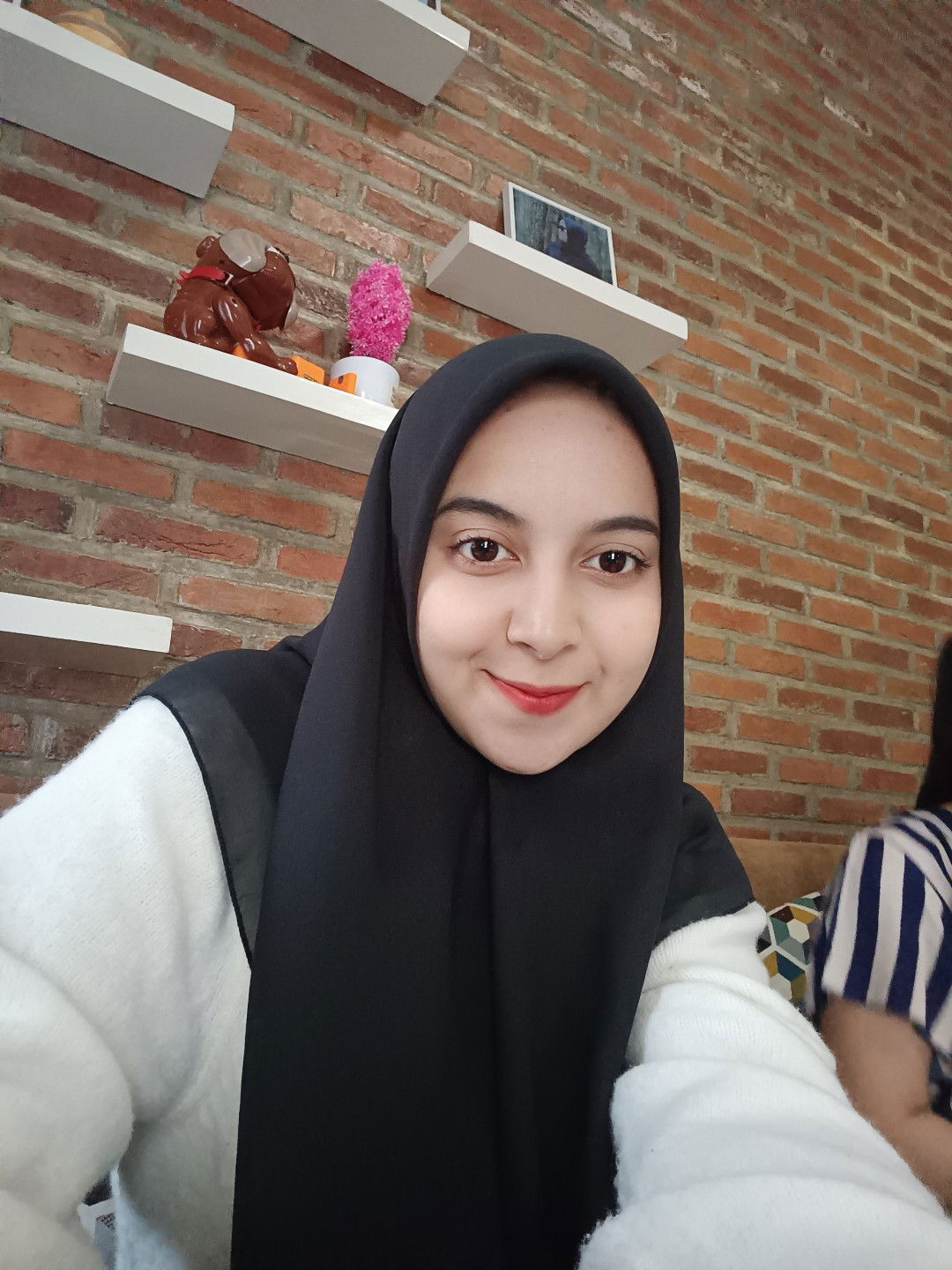 Yuli Julianti profile icon