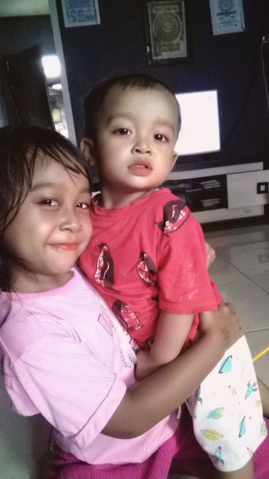 ria anggraeni profile icon