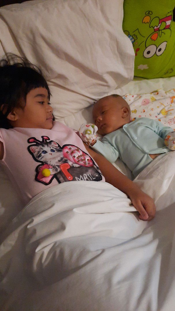 desi fitri wahyuni profile icon