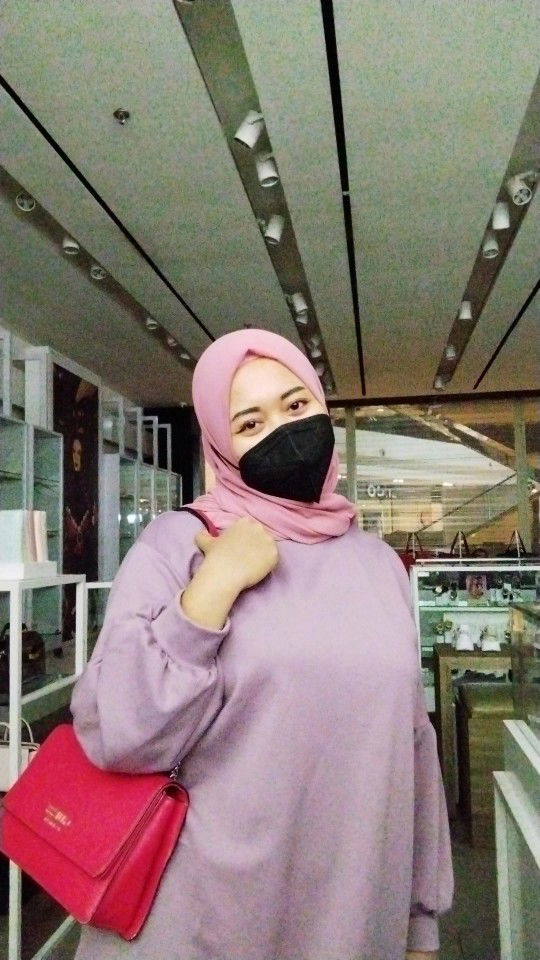 Kurniawati profile icon