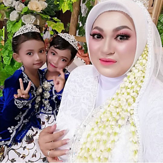 Siti Hidayah profile icon