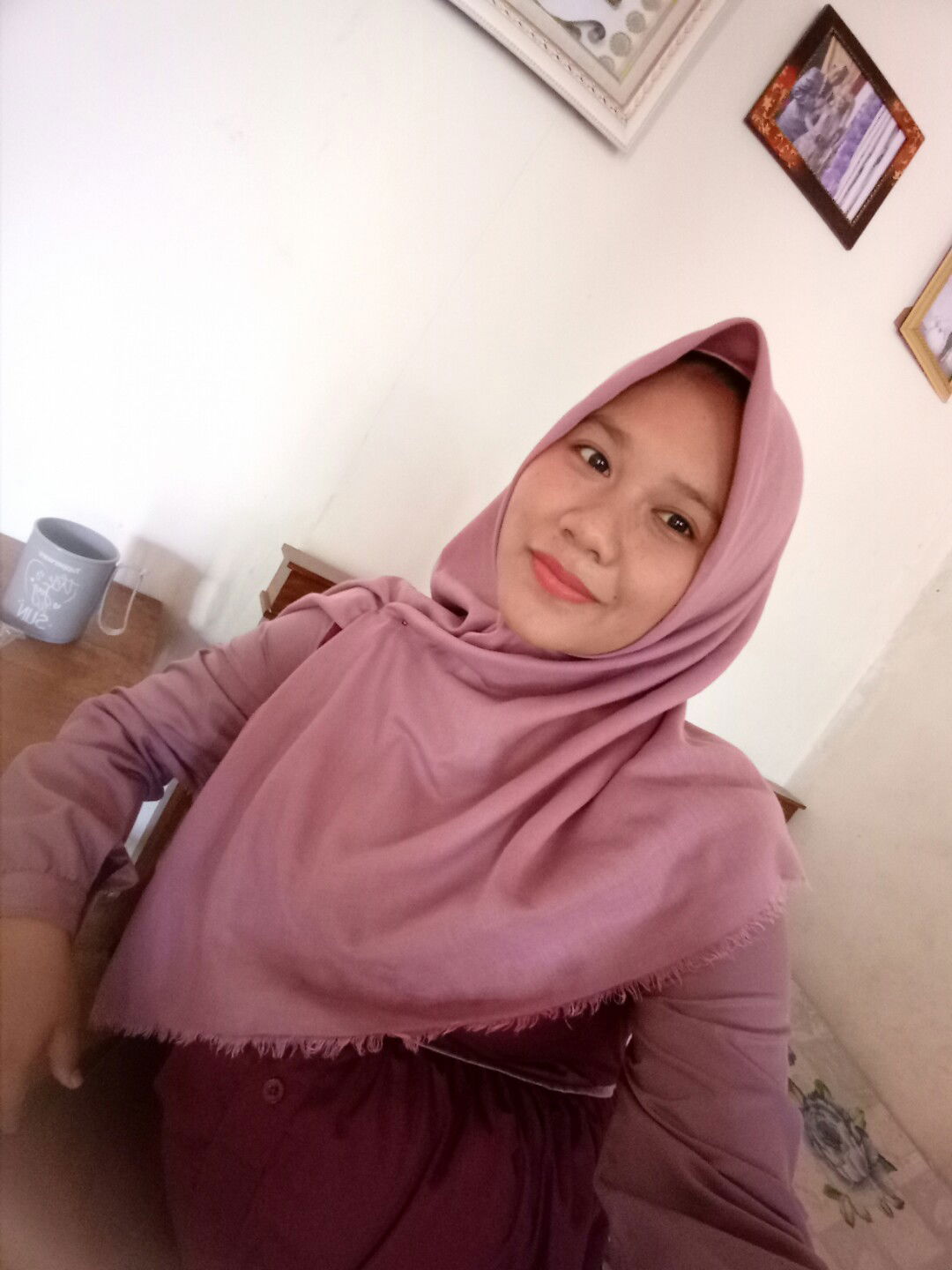 indri yuliana profile icon