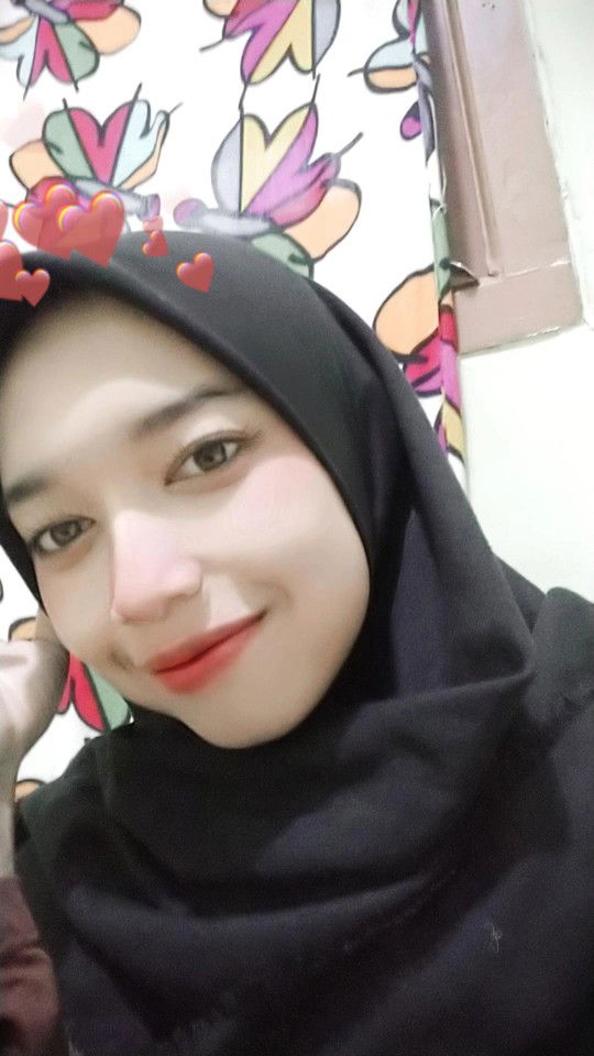 putri anggraeni profile icon