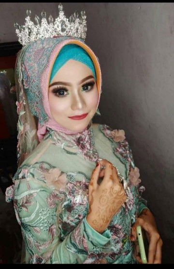 Viana Selvi profile icon