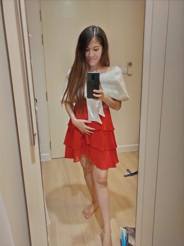 หาชุดออกงานไม่ได้เลย