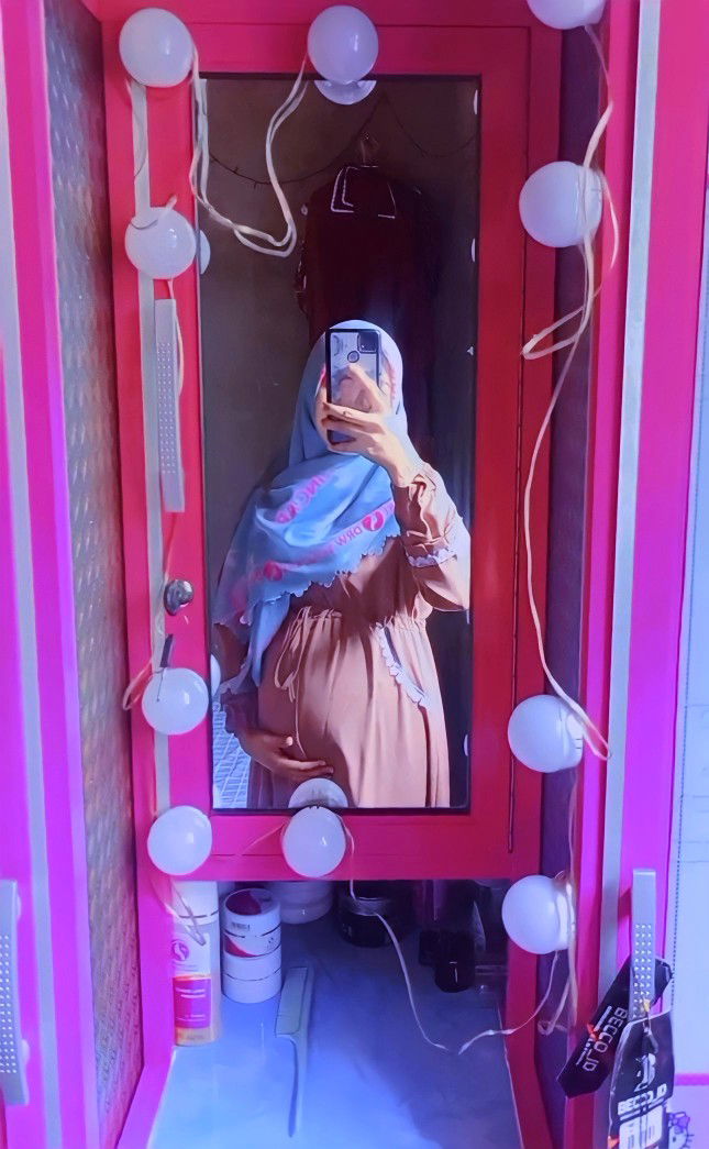 ISNAWATI profile icon