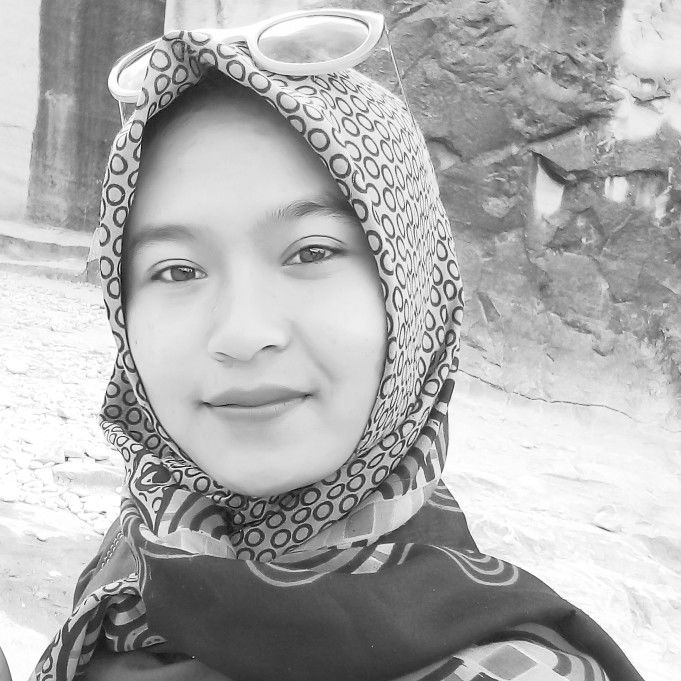 Ria Ratna profile icon