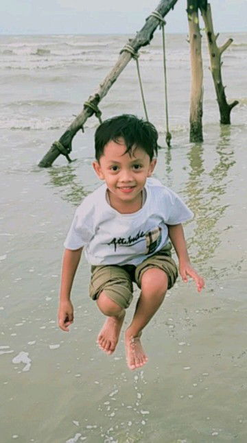 Nunung ayu fariska profile icon