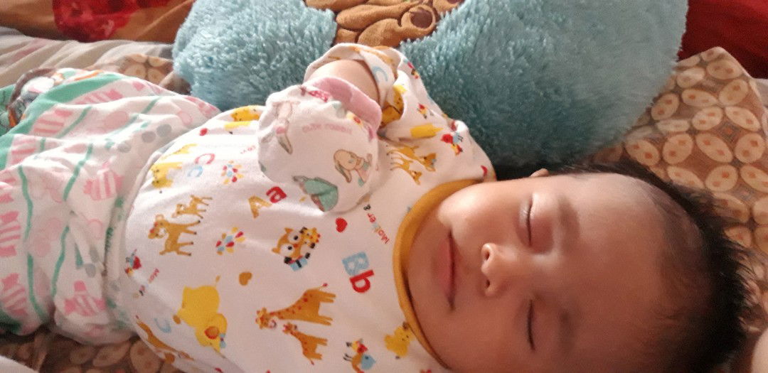 bayi usia 2bulan.