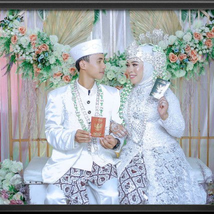 shely Ristiana profile icon